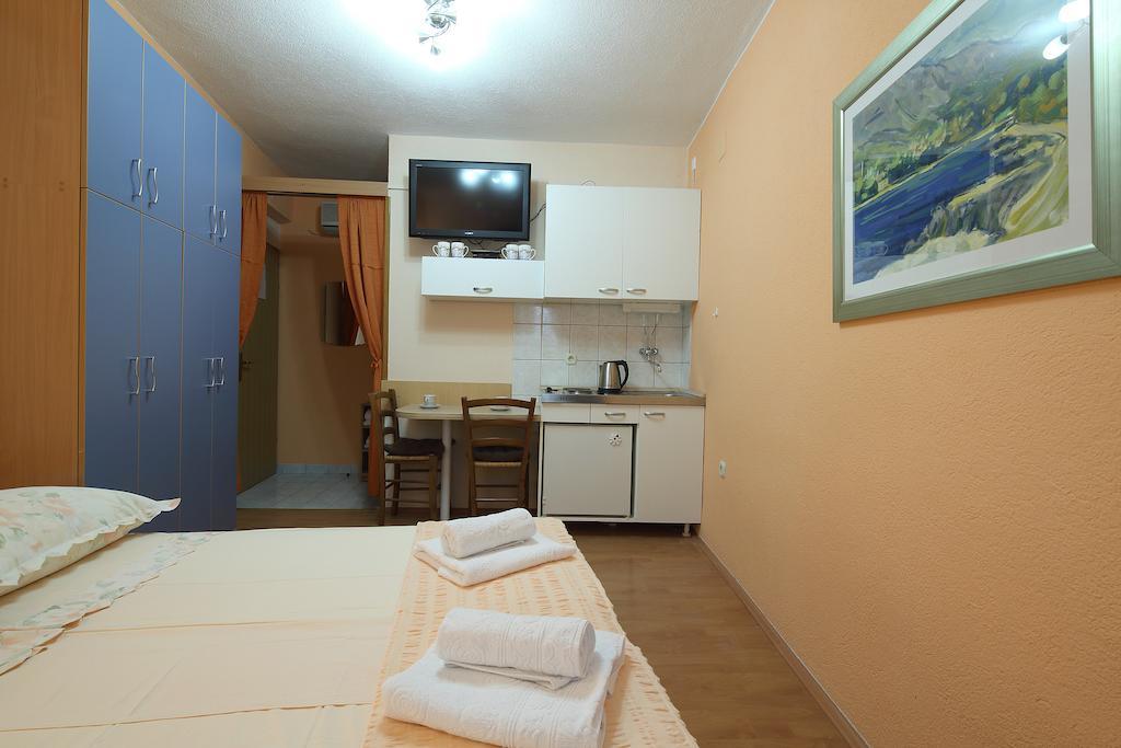 La Familia Apartments Makarska Zimmer foto