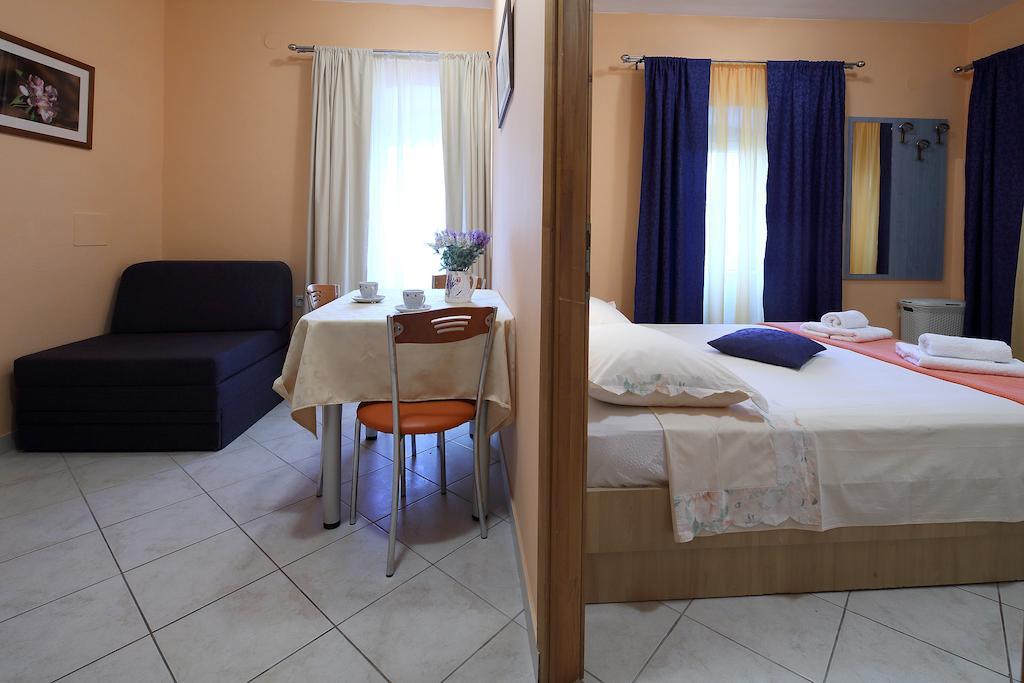 La Familia Apartments Makarska Zimmer foto